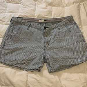 LEVIS, hickory stripe, shorts, great condition, size 32 waist, 5 pockets